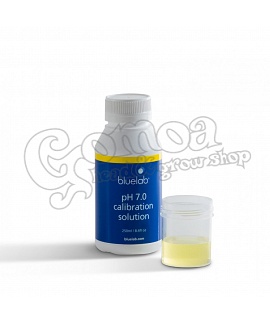 Bluelab pH calibration fluid is 250 ml